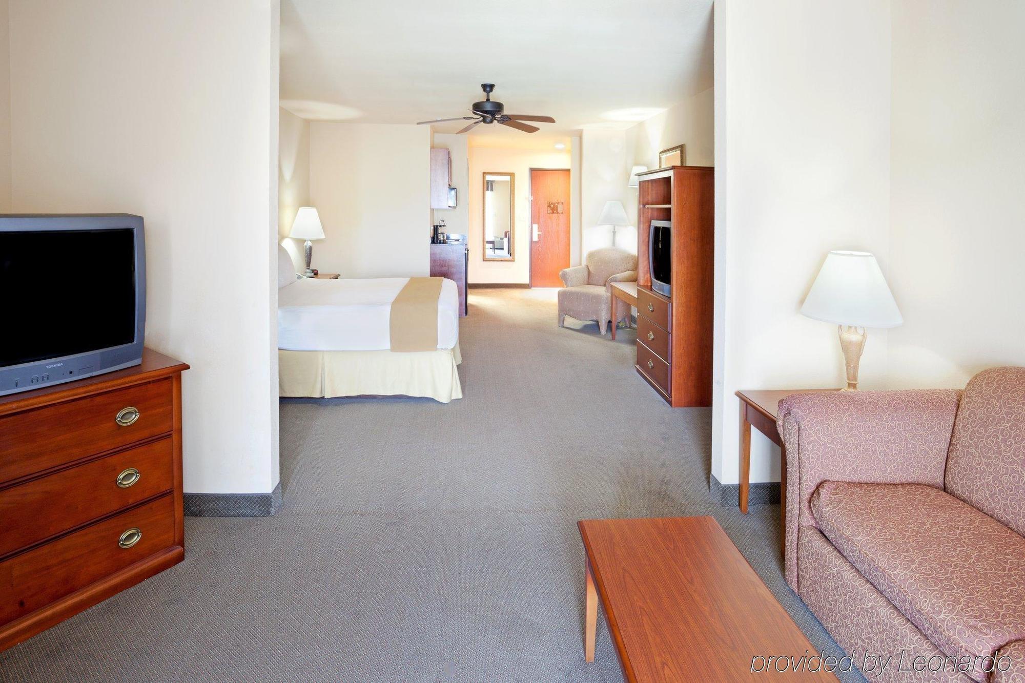 Holiday Inn Express & Suites Kerrville Zimmer foto